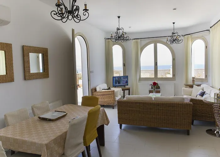 Acropolis Sea View 别墅 *